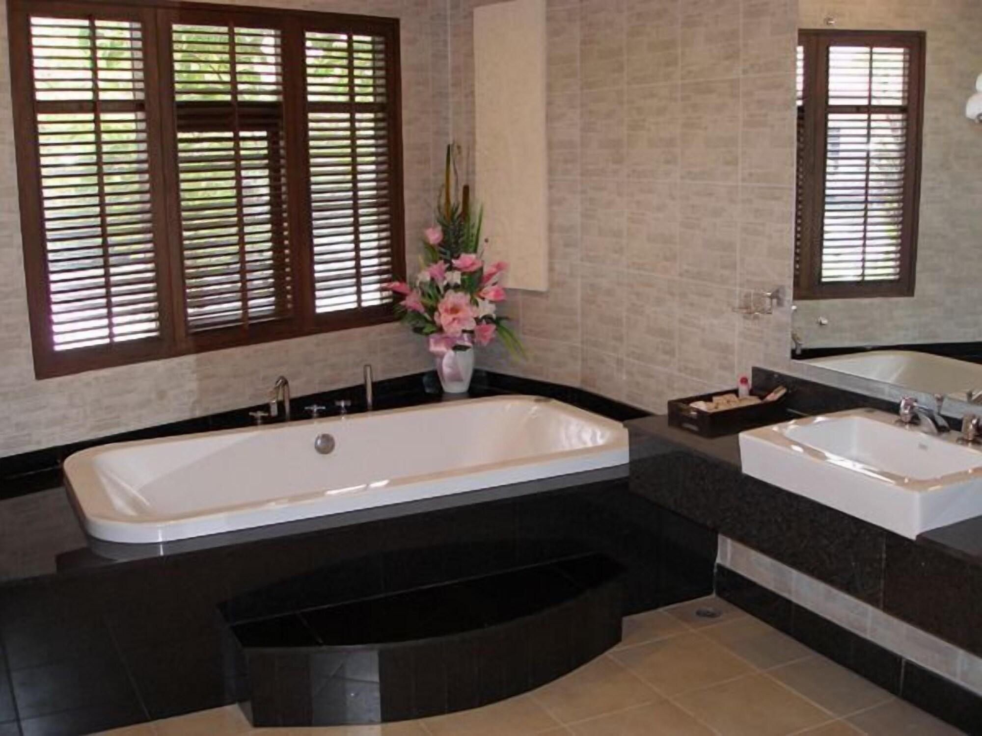 Siam Society Hotel And Resort Bangkok Bagian luar foto