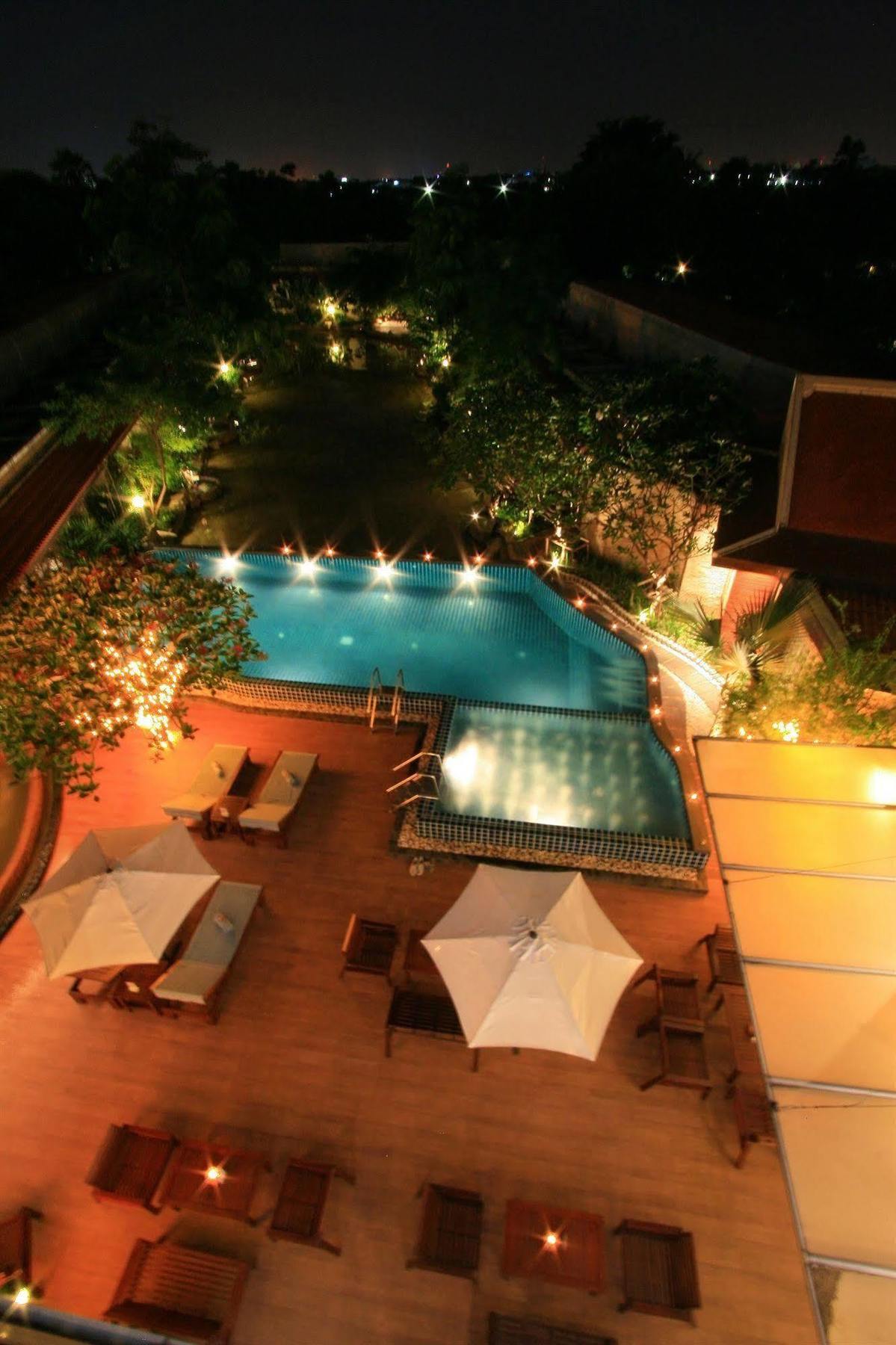 Siam Society Hotel And Resort Bangkok Bagian luar foto