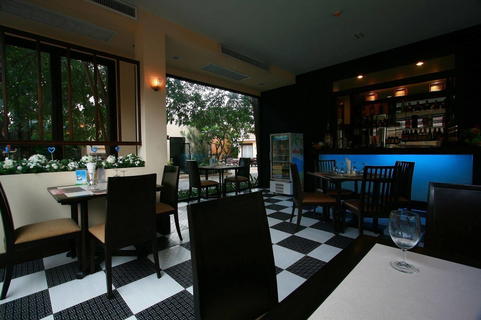 Siam Society Hotel And Resort Bangkok Bagian luar foto